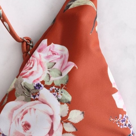 One piece floral high cut bathing suit - Picture 3 of 4